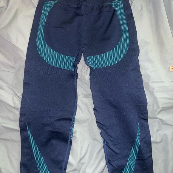 Victoria’s Secret pink leggings navy and aqua blue - Picture 3 of 4